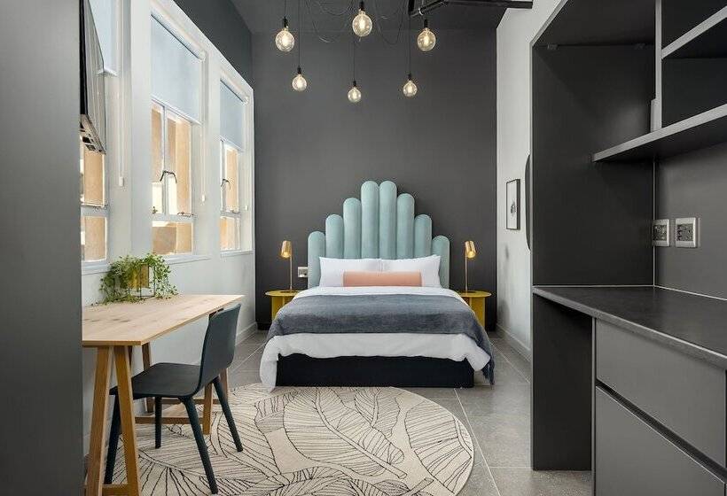 استودیو استاندارد با چشم‌انداز, Blackbrick Cape Town Foreshore