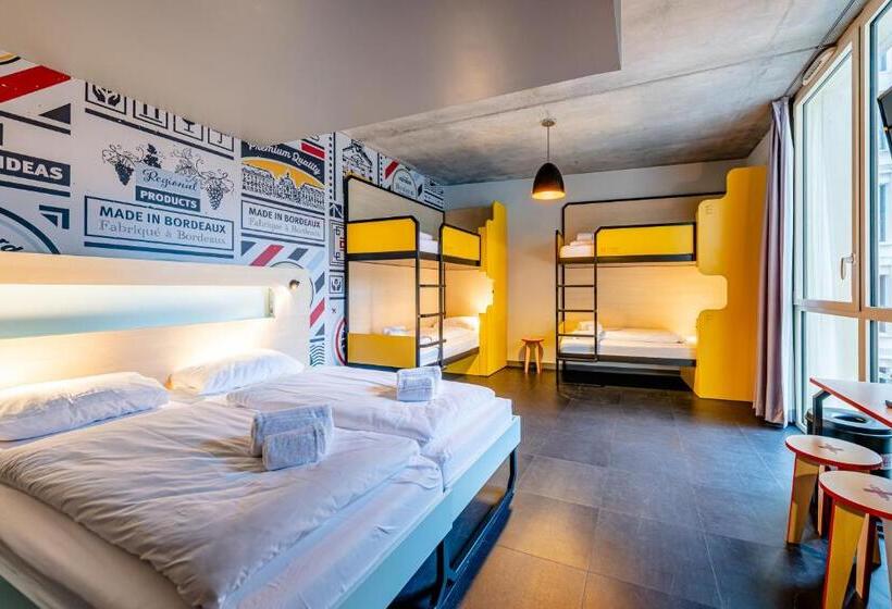 Quarto Familiar, Meininger Hotel Bordeaux Gare Saint Jean