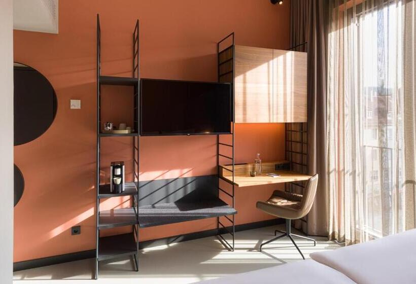 اتاق استاندارد, Emilu Design
