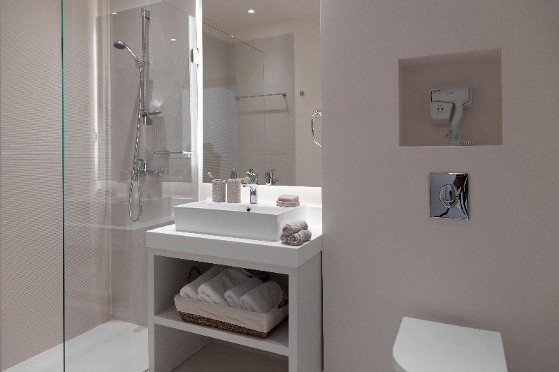 اتاق استاندارد, Gallery Suites & Residences