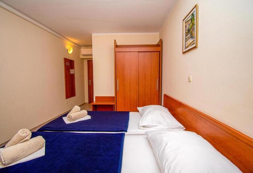 Номер Стандарт с Балконом, Centinera Resort