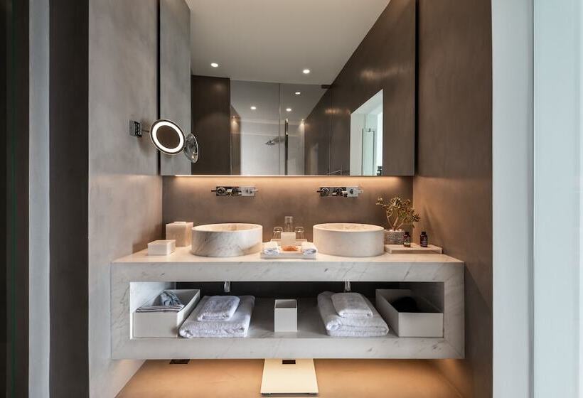 اتاق لوکس, Grace Hotel, Auberge Resorts Collection
