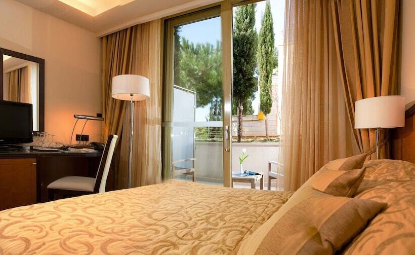 Classic room with balcony, More