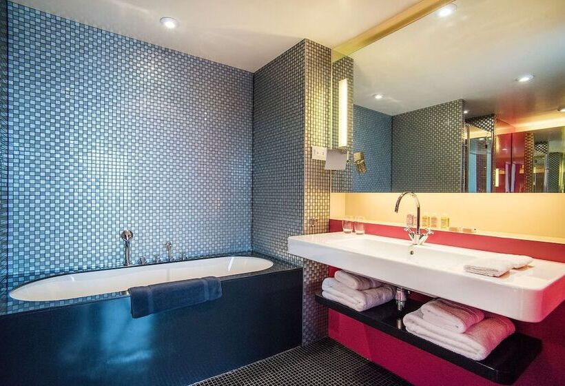 Номер Стандарт, Radisson Collection Hotel, Royal Mile Edinburgh
