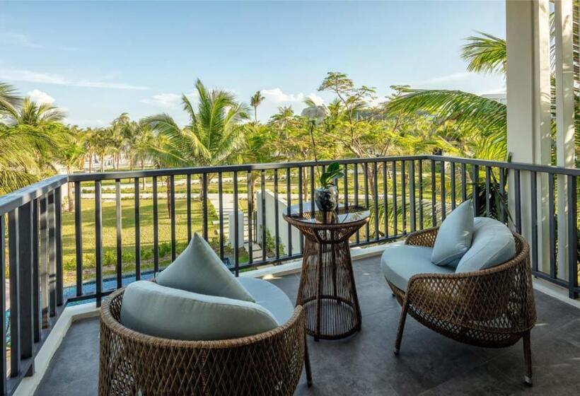 ویلای یک اتاق خوابه با استخر شنا, New World Phu Quoc Resort