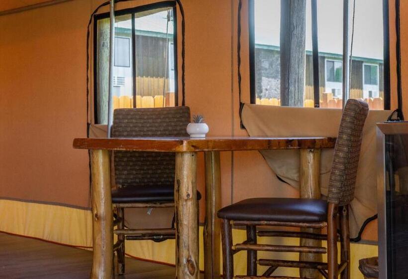 كوخ قياسي, Teton Peaks Resort