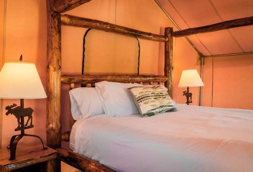 Standard Tent, Teton Peaks Resort