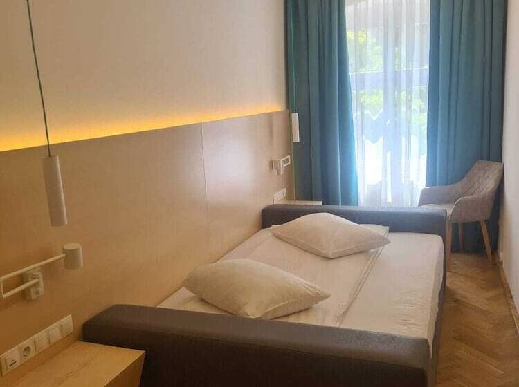 اتاق استاندارد یک نفره, Casa Luxemburg  Newly Renovated