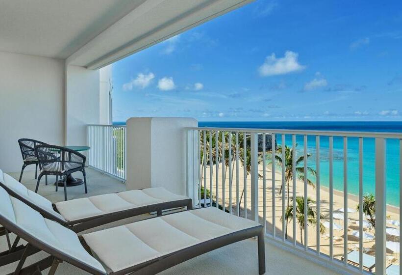 Deluxe Suite King Bed, The St. Regis Bermuda Resort