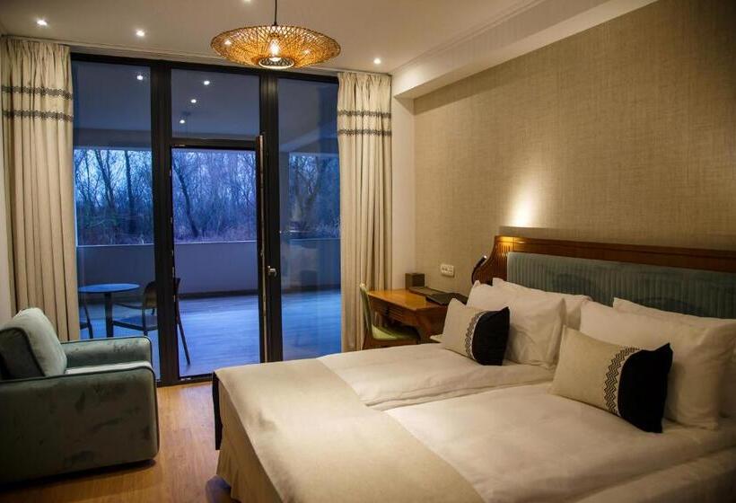 اتاق استاندارد با بالکن, New Egreta Resort
