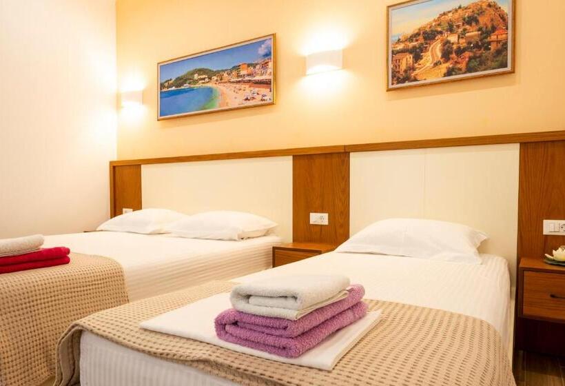 베이직 3인 룸, Sofia's Cozy Rooms