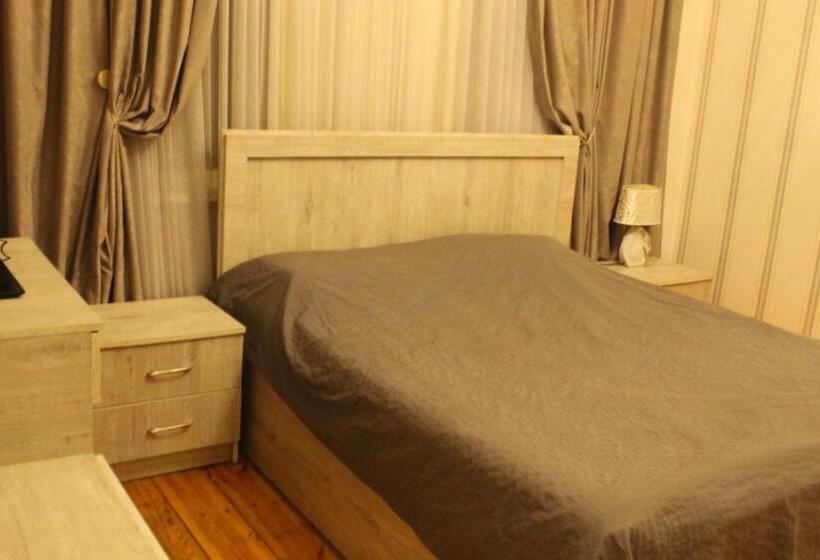 اتاق استاندارد با سرویس بهداشتی مشترک, Tskaltubo Terrace