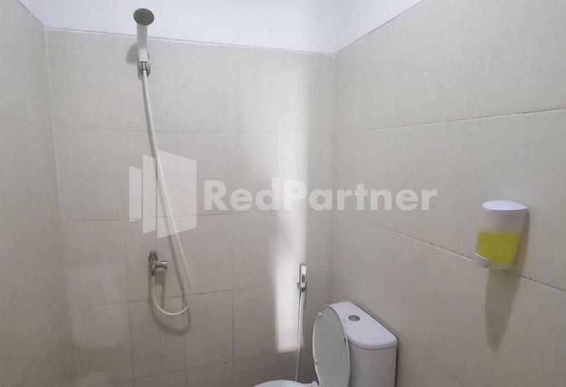 اتاق استاندارد, Almeira Homestay Syariah Near Makam Sunan Ampel Mitra Reddoorz