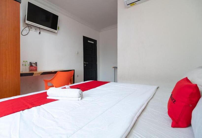 Номер Стандарт, Reddoorz Near Rsia Andini Pekanbaru