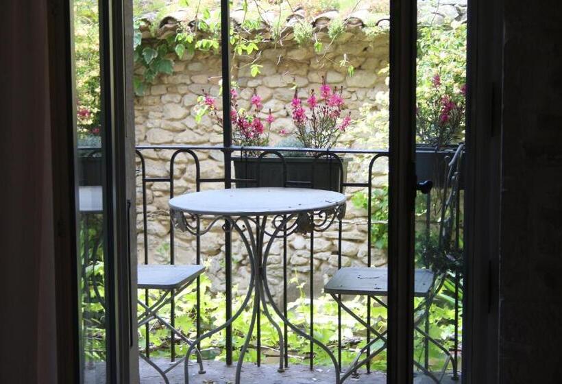 اتاق لوکس با بالکن, Le Patio