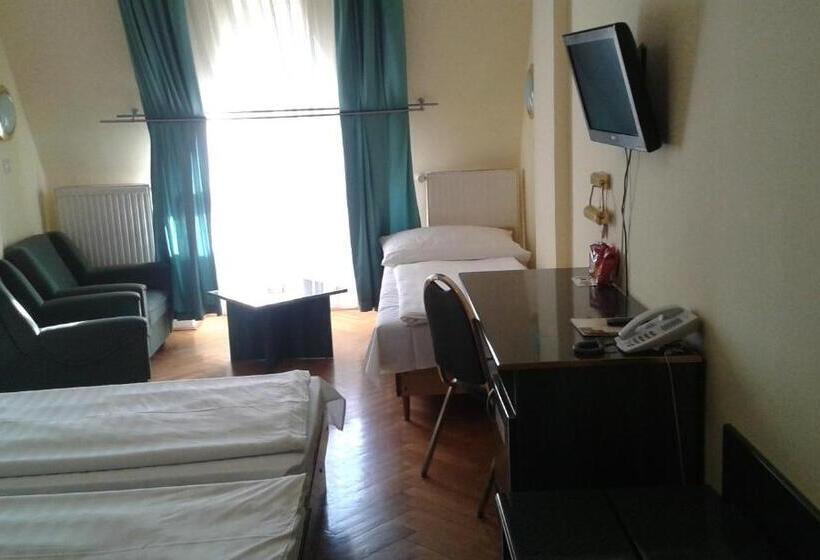 스탠다드 트리플 룸, Bara Budapest