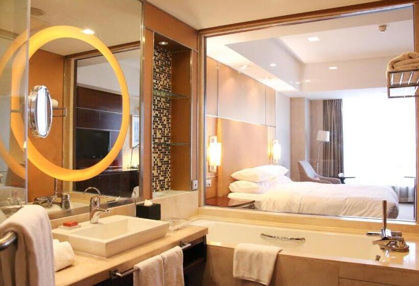 Номер Superior, Crowne Plaza Yantai Sea View, An Ihg