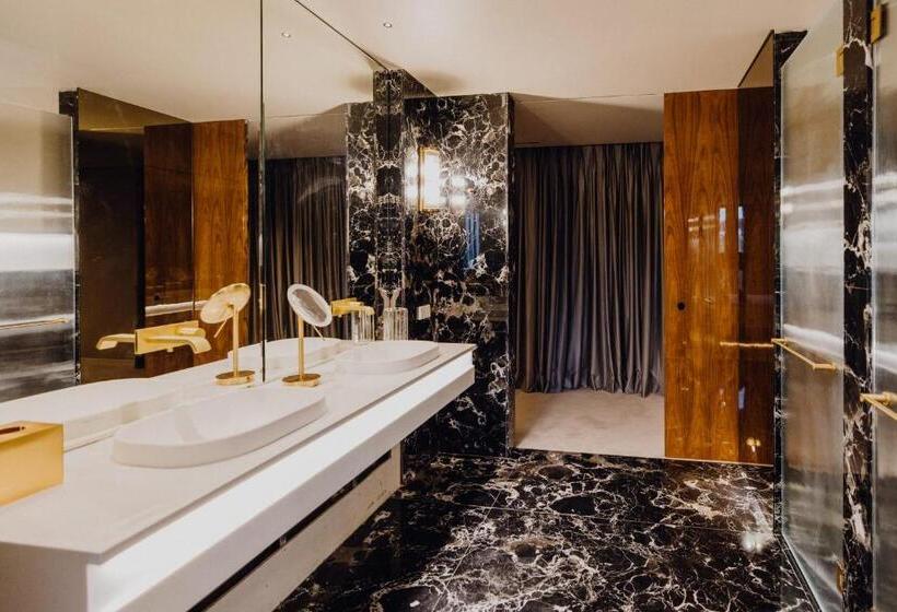 Люкс Мастер, Vinha Boutique Hotel   The Leading Hotels Of The World