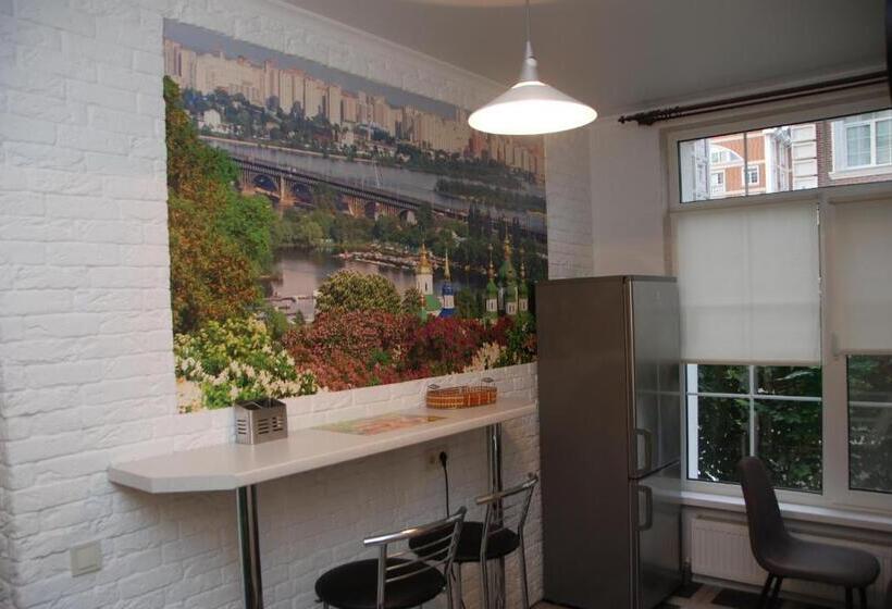 اتاق استاندارد, Green Apple Hostel