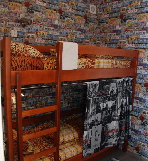 اتاق استاندارد, Green Apple Hostel
