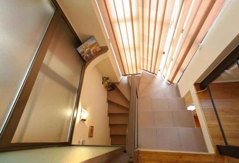 آپارتمان 1 خوابه, Villa Prestige