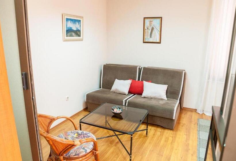 آپارتمان 1 خوابه, Villa Prestige