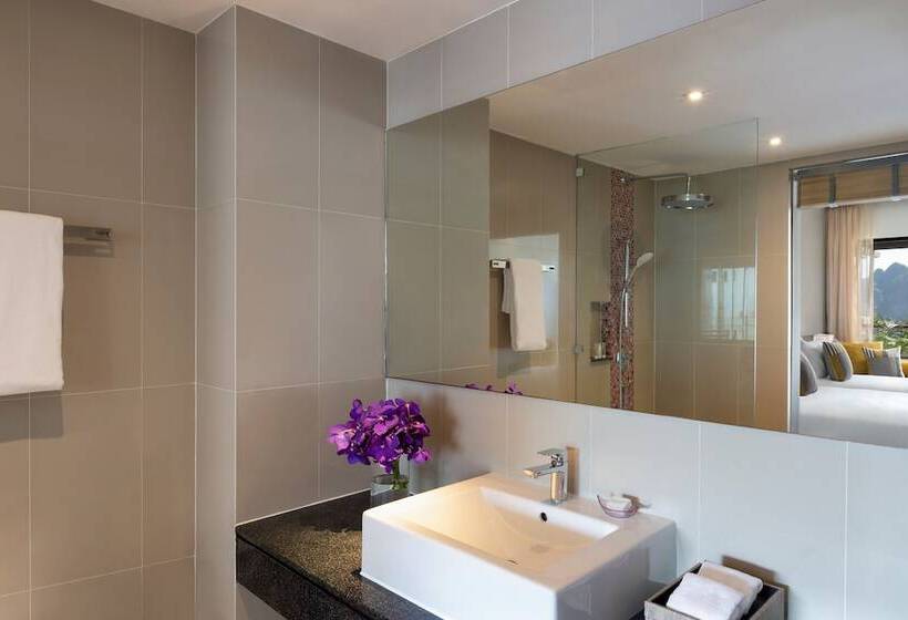 اتاق استاندارد با چشم‌انداز دریا, Avani Ao Nang Cliff Krabi Resort