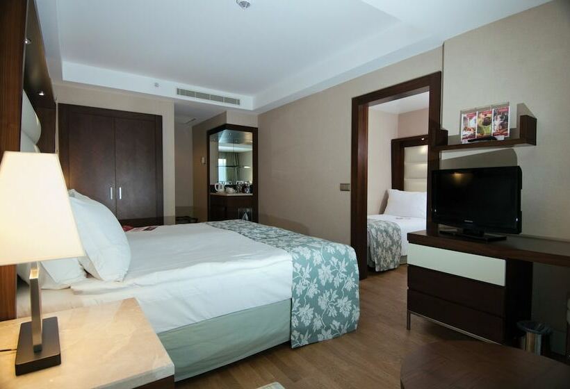 سوییت خانوادگی, Ramada Plaza Antalya