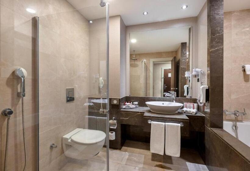 سوییت با چشم‌انداز دریا, Ramada Plaza Antalya