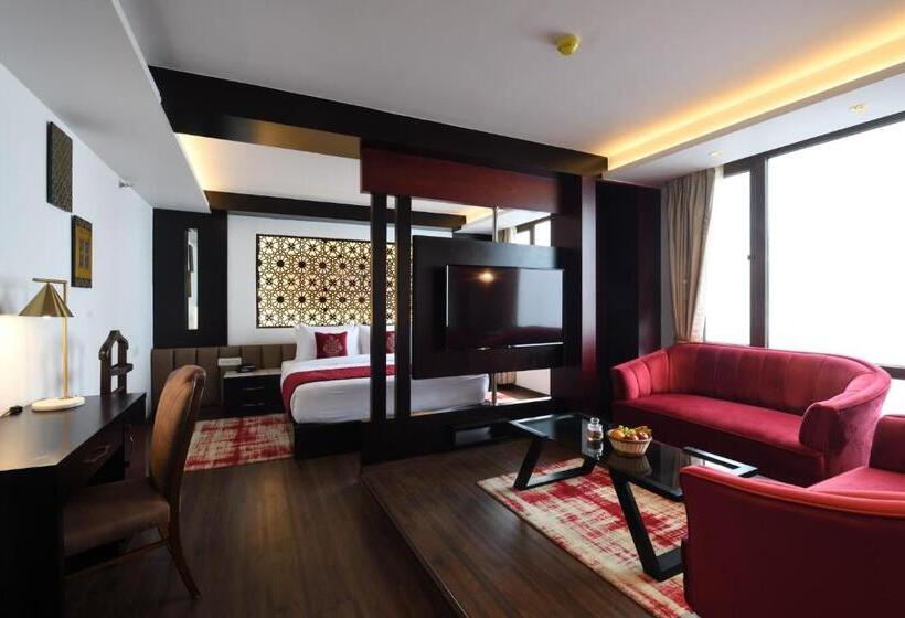 سوئیت رویال, Ramada By Wyndham Gangtok Hotel & Casino Golden