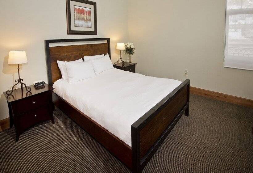 1 Bedroom Penthouse Apartment, The Arrabelle At Vail Square, A Rockresort