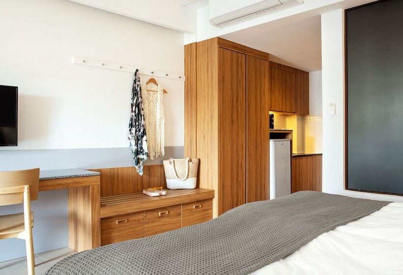스탠다드 스튜디오, Sunwing Kamala Beach