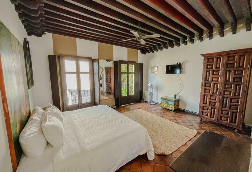 سوییت جونیور, Casa Liza