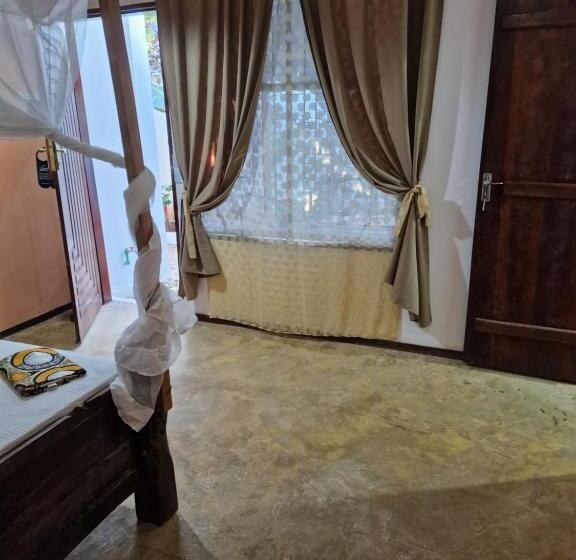 اتاق استاندارد با تخت بزرگ, Villa Kumi