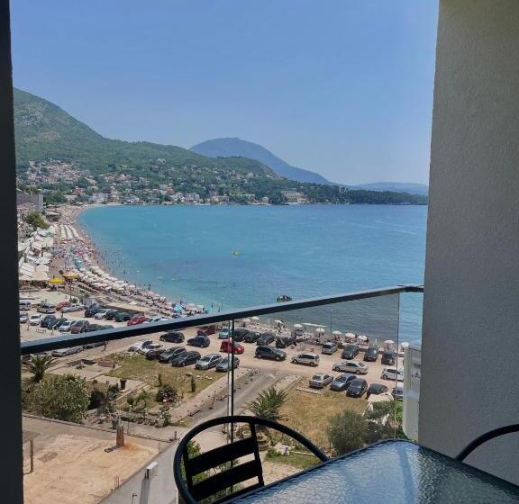 آپارتمان 2 خوابه, Kaligrosh