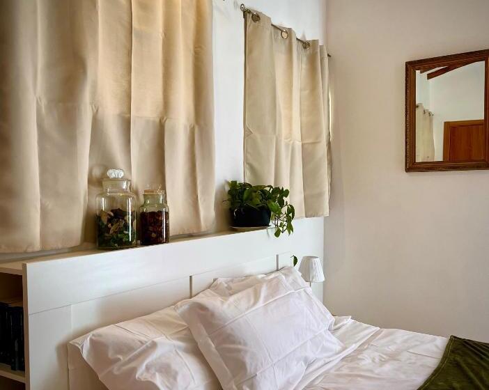 اتاق استاندارد با تخت بزرگ, B&b La Fucinaia Pet Friendly Adults Only