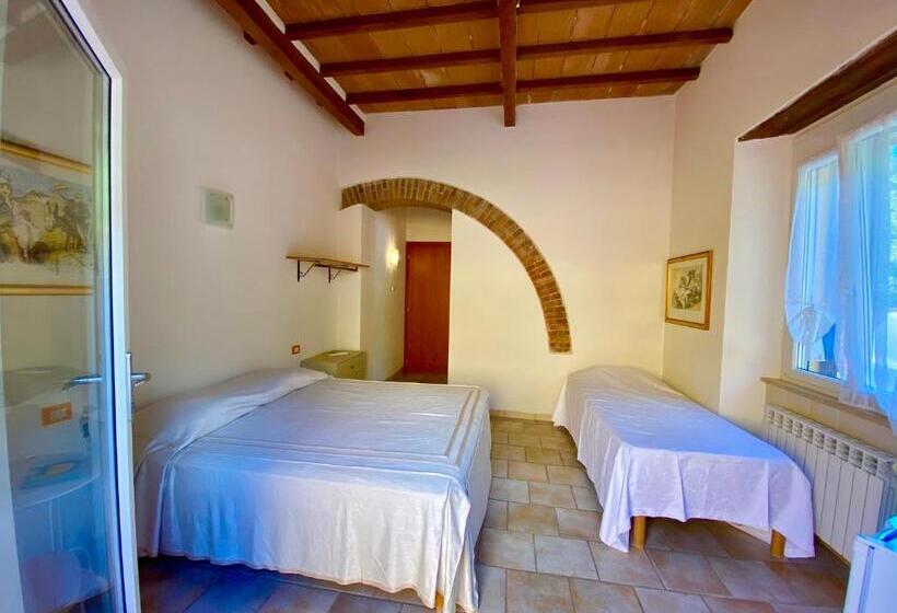 اتاق استاندارد, B&b La Fucinaia Pet Friendly Adults Only