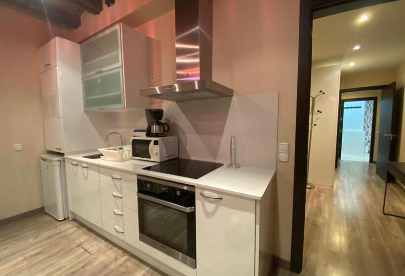Семейный Номер, Hostal Orleans