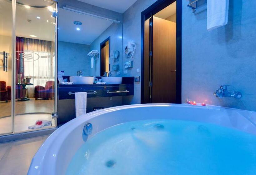 سوئیت با تخت بزرگ, Crowne Plaza Madrid Airport