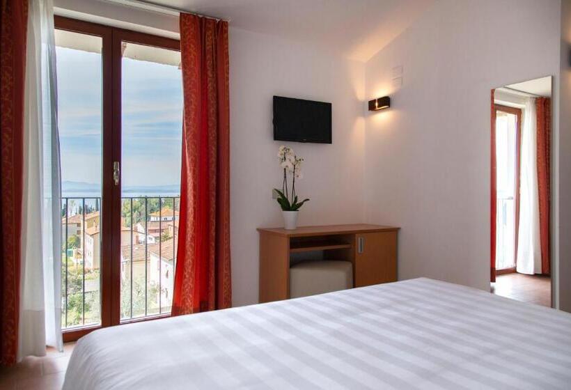 اتاق استاندارد با چشم‌انداز دریاچه, Villa Paradiso