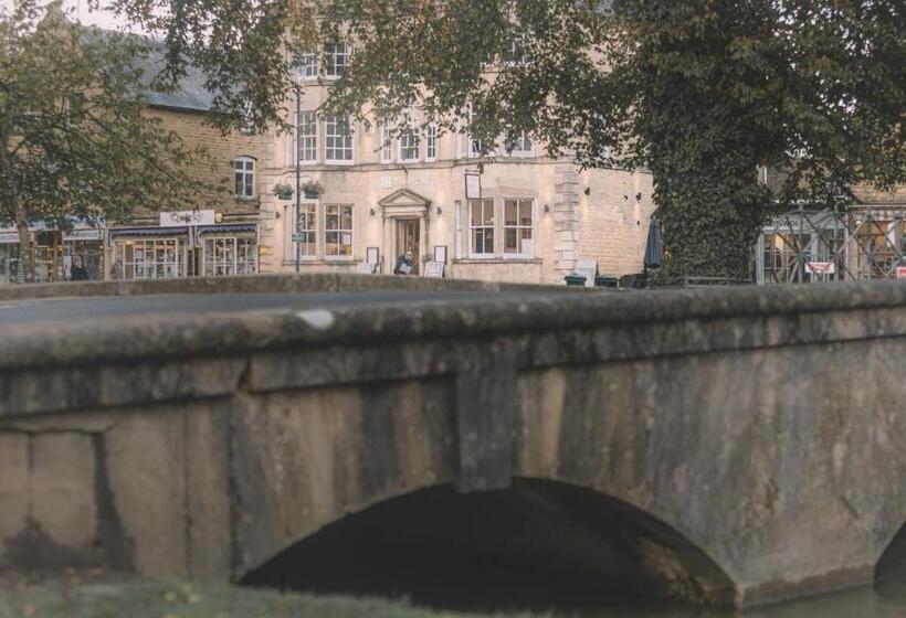 سوییت سوپریور, Old Bank Rooms