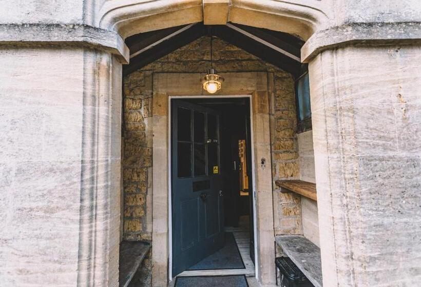 سوییت سوپریور, Old Bank Rooms