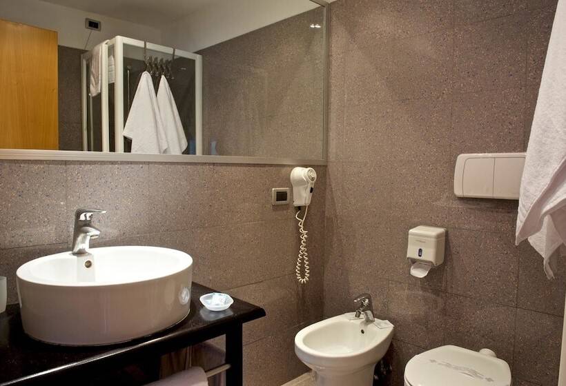 اتاق استاندارد, Albergo Mediterraneo