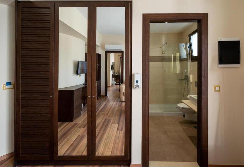 Люкс, Ladiko Suites   Faliraki