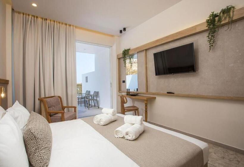 Люкс с Бассейном, Ladiko Suites   Faliraki