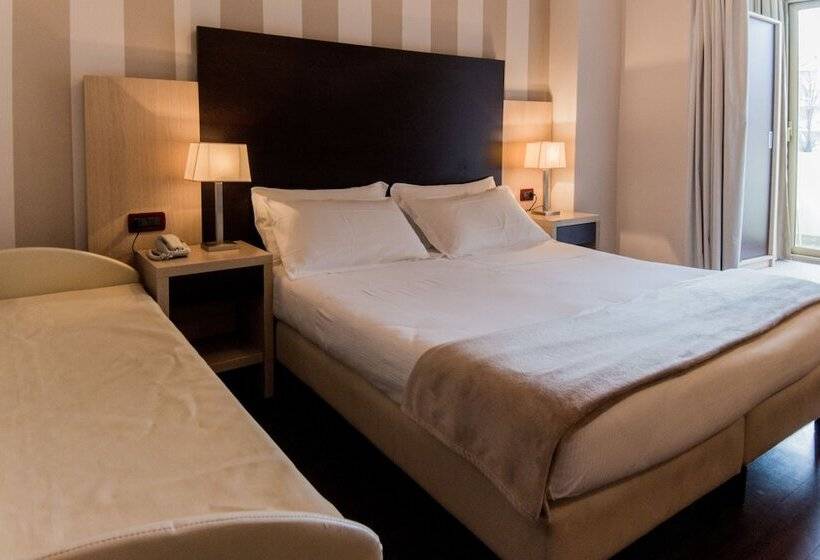 اتاق راحتی سه تخته, Park Hotel Serena