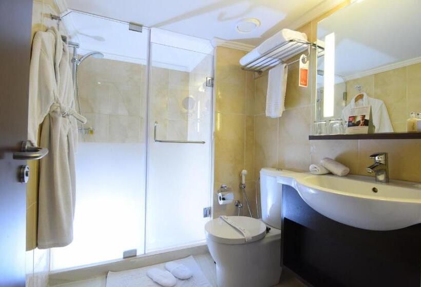 سوئیت با تخت بزرگ, Ramada By Wyndham Downtown Beirut