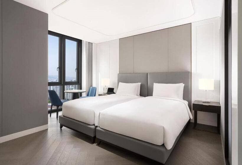 استودیوی استاندارد, Sofitel Ambassador Seoul Hotel & Serviced Residences
