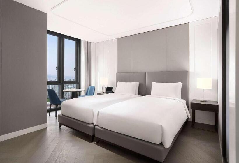 استودیوی استاندارد, Sofitel Ambassador Seoul Hotel & Serviced Residences