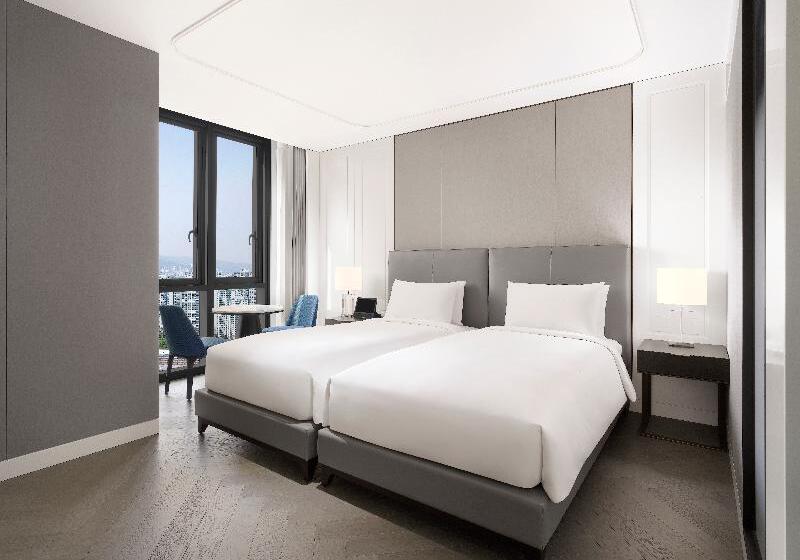 استودیوی استاندارد, Sofitel Ambassador Seoul Hotel & Serviced Residences